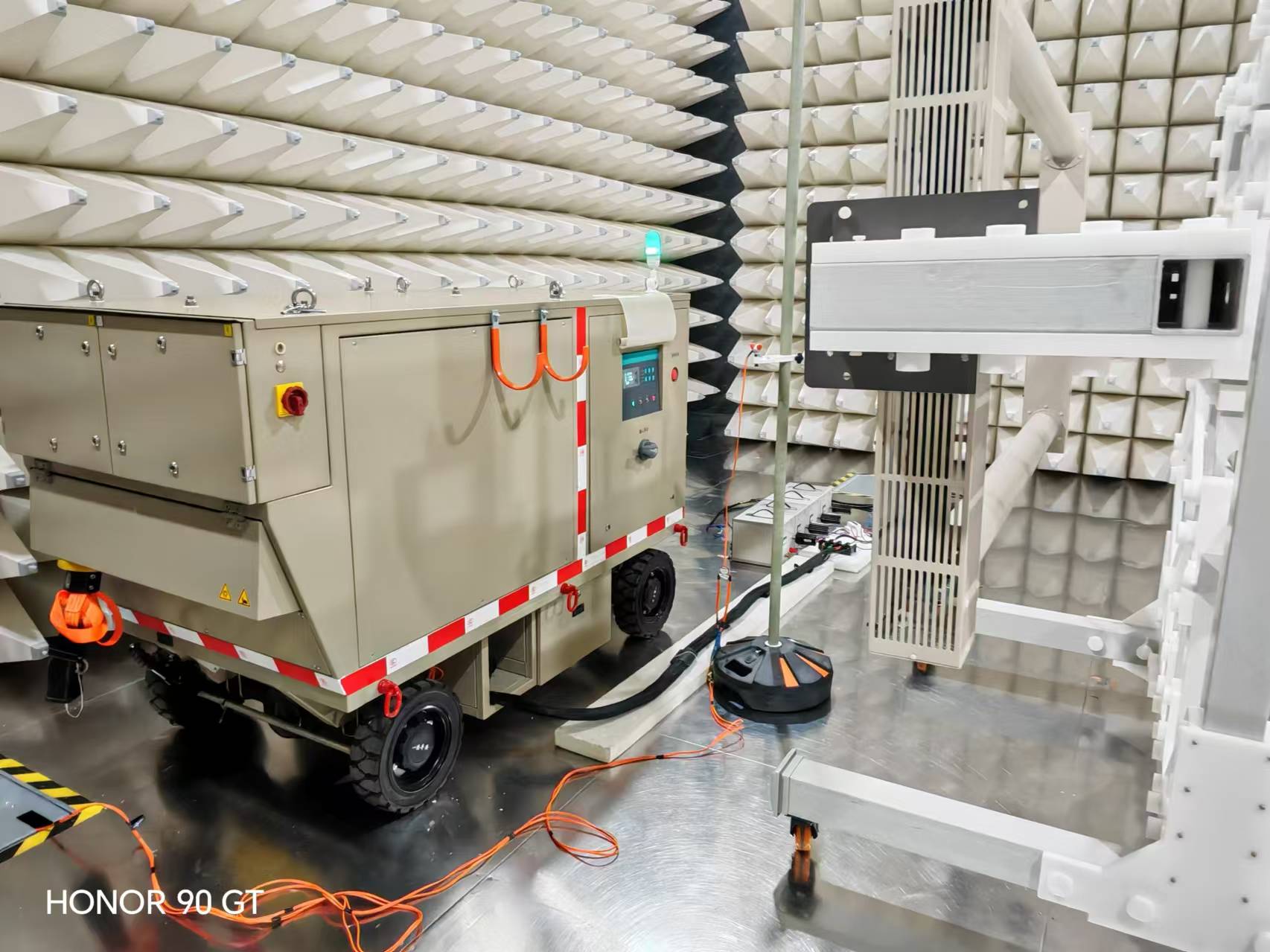 助力式電源車經(jīng)過嚴(yán)格質(zhì)檢，出庫(kù)啦~