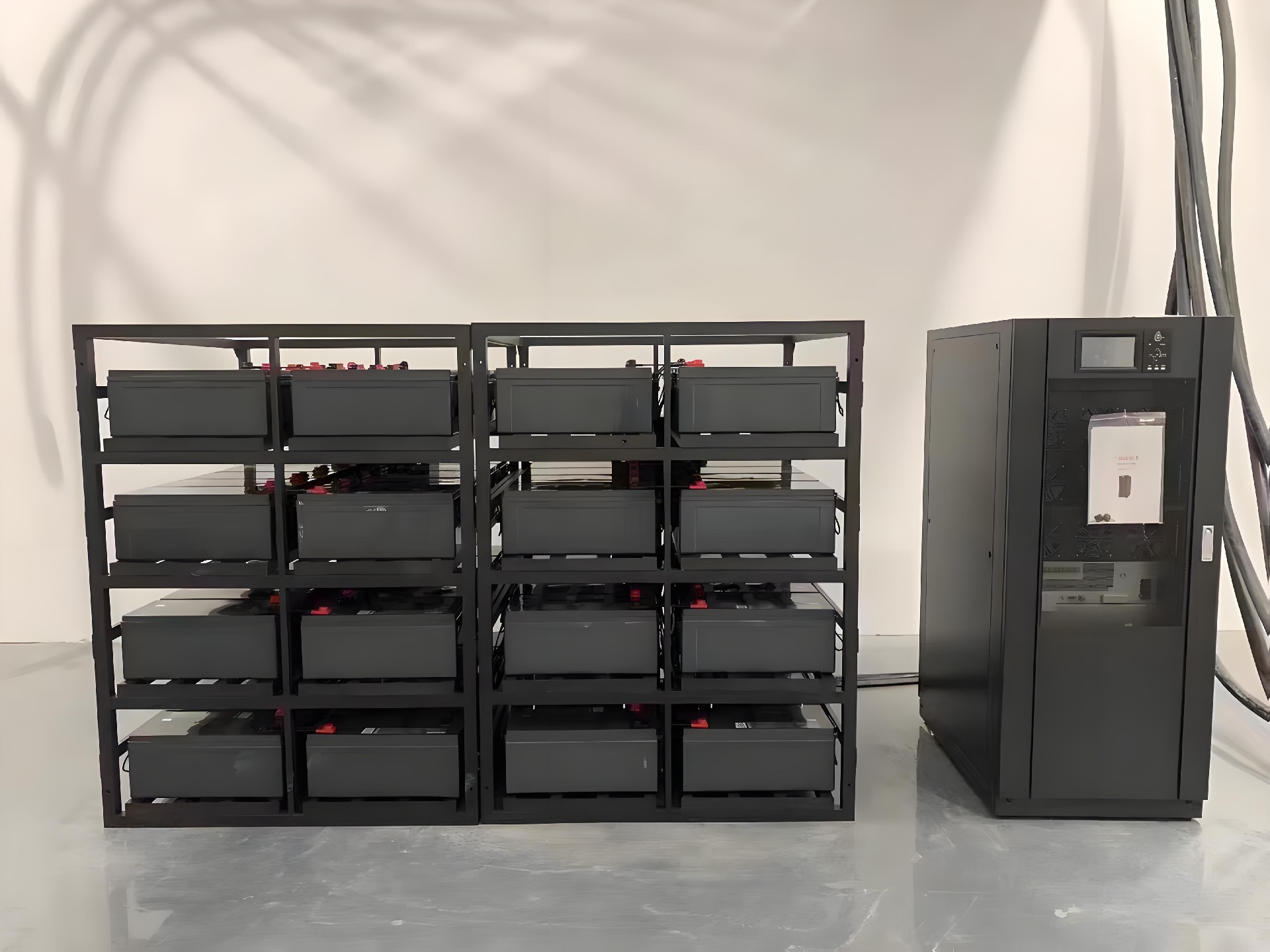 變頻電源帶不起負(fù)載的主要原因有哪些？