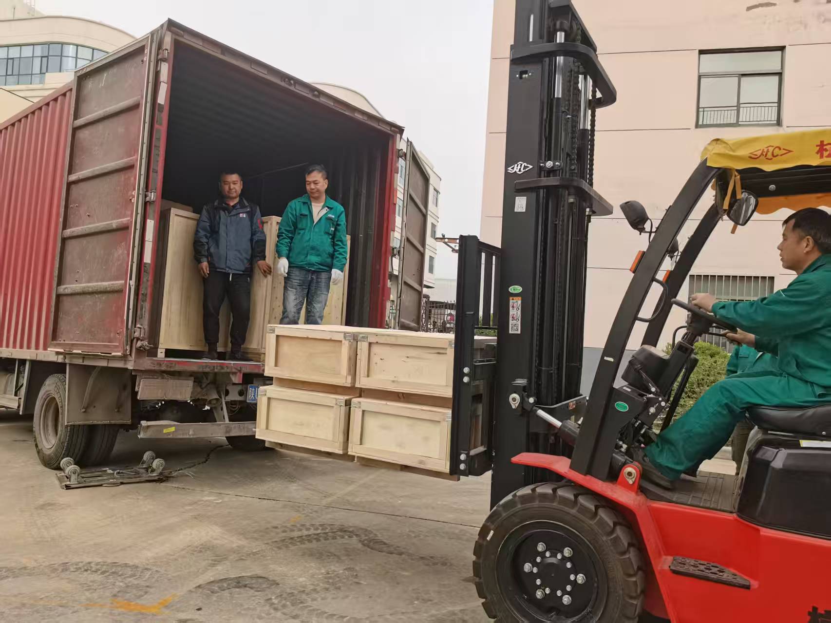 又一批2kVA穩(wěn)壓穩(wěn)頻電源順利交付！